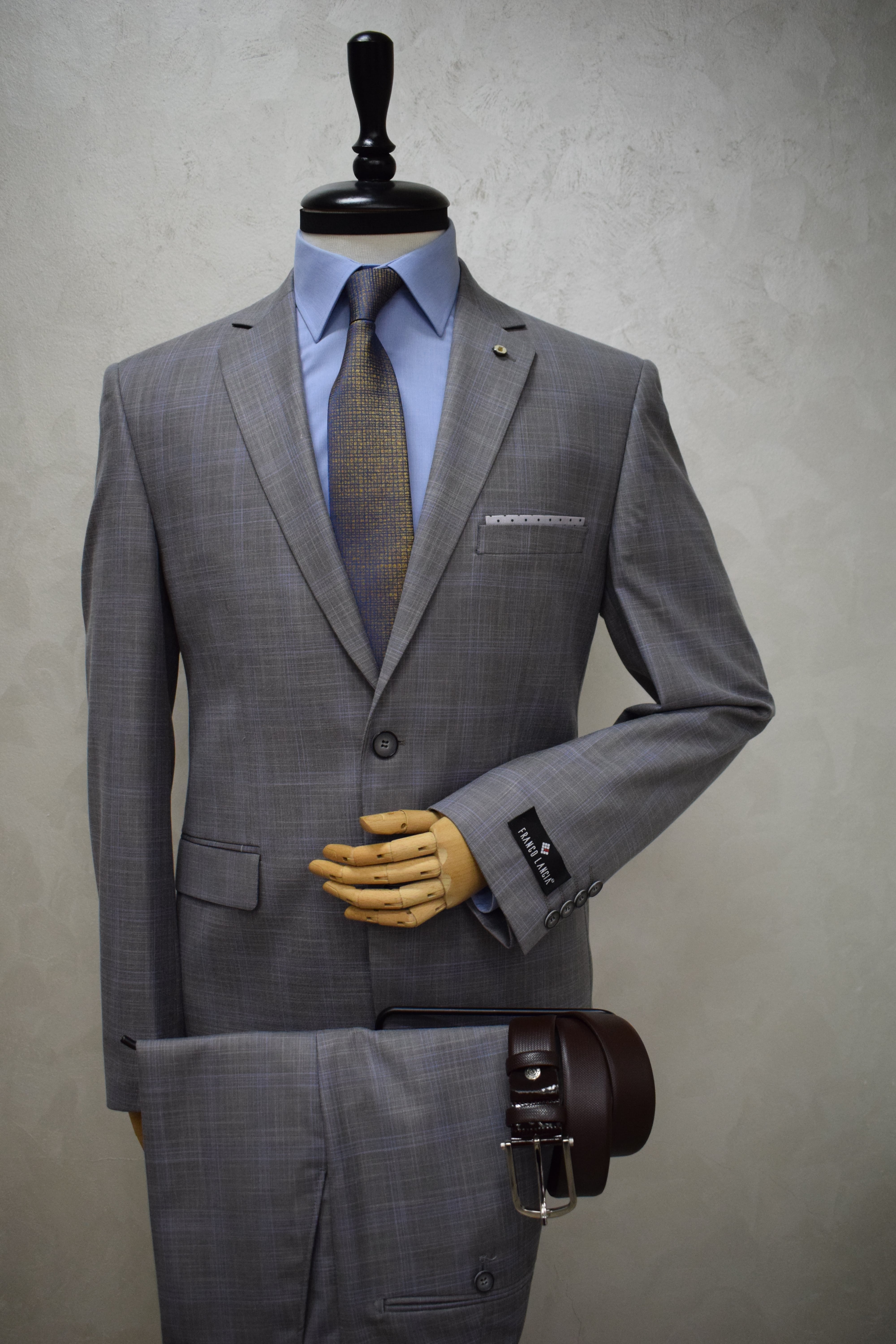 Single Breasted,Notch Lapel,2 Button,Double Vent,Classic Cut,Shadow Plaid Suit