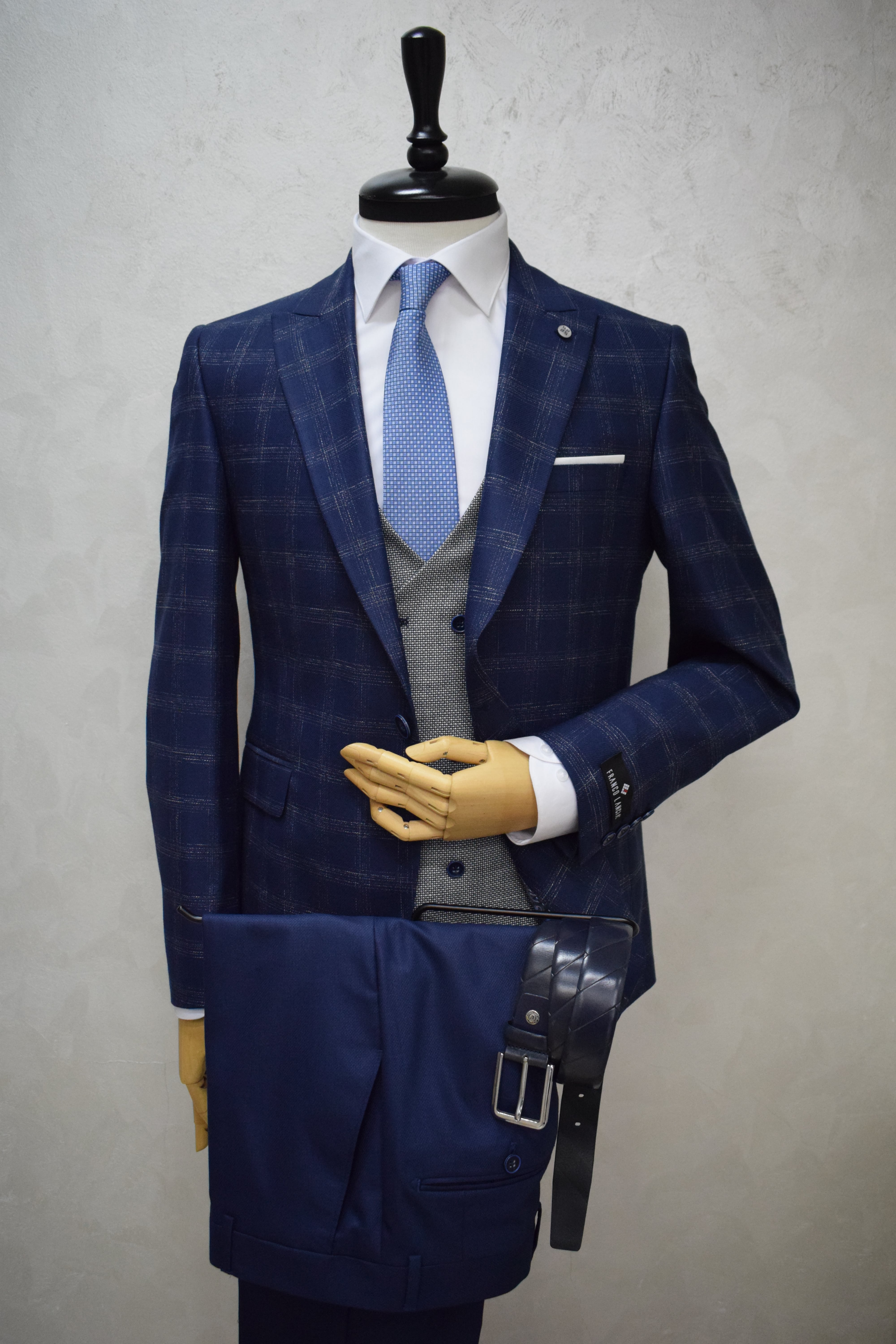 Single Breasted,Peak Lapel,3 Piece,Plaid Blue Combin Suit